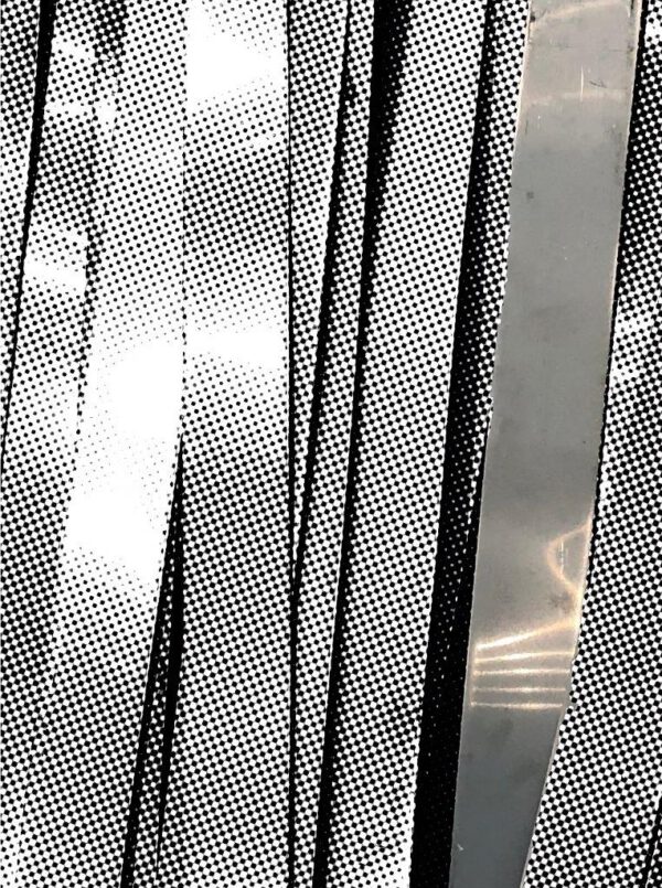 Stainless steel - Visible and Reflected